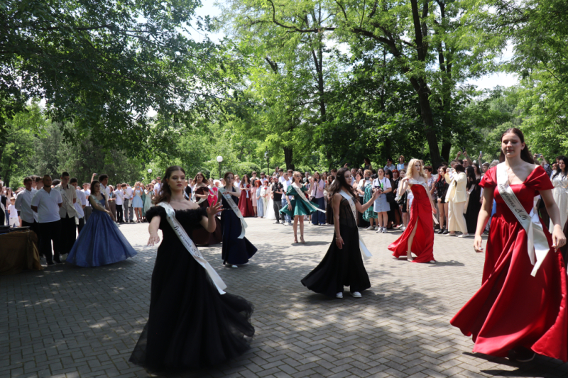 На порозі дорослого життя