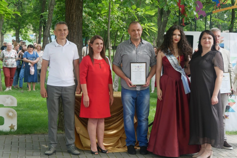 Покрова 9